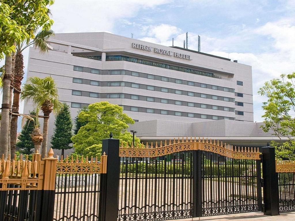 Rihga Royal Hotel Niihama Bagian luar foto